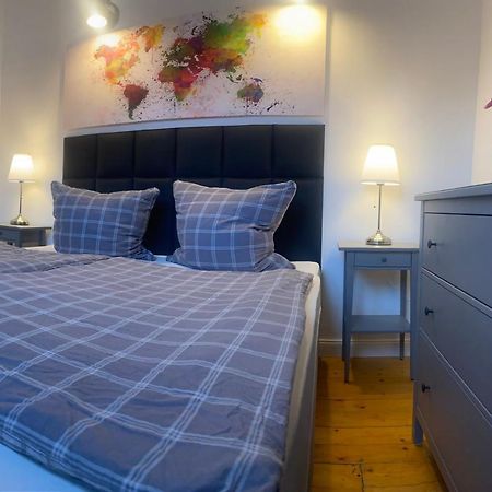 Schoene Wohnung, Zwei Schlafzimmer, Zentrumsnah, Erdgeschoss In جرايفسفالد المظهر الخارجي الصورة