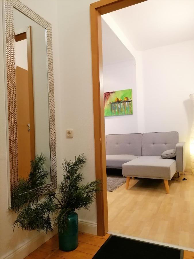 Schoene Wohnung, Zwei Schlafzimmer, Zentrumsnah, Erdgeschoss In جرايفسفالد المظهر الخارجي الصورة