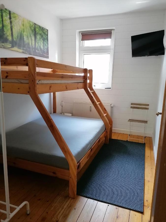 Schoene Wohnung, Zwei Schlafzimmer, Zentrumsnah, Erdgeschoss In جرايفسفالد المظهر الخارجي الصورة